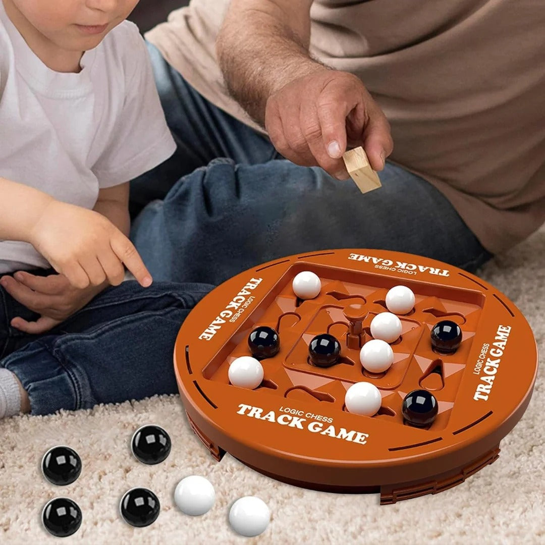 Rotating 4-in-a-row strategy game